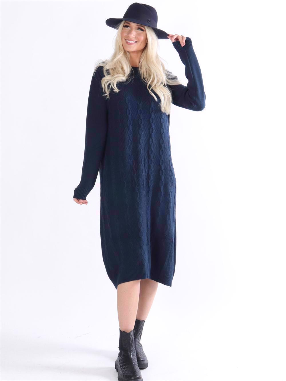 Melanie - Sort blød strikkjole med stræk